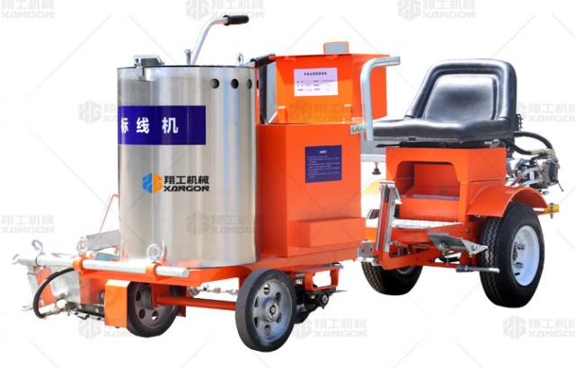 熱熔劃線機配置助力車，高施工高標線質(zhì)量